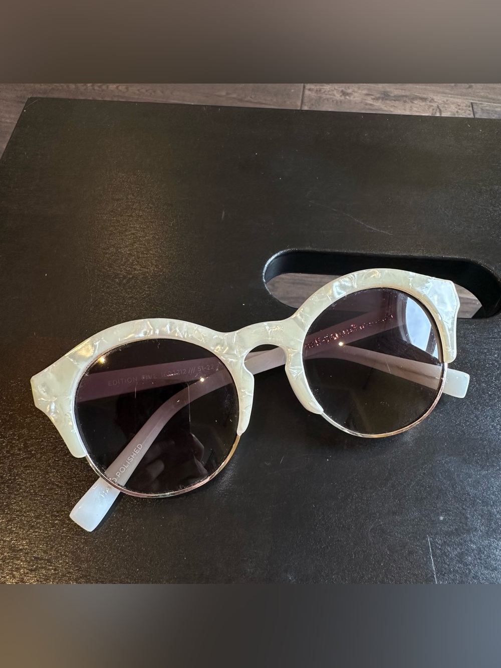 Self Portrait White Le Specs Luxe Sunglasses